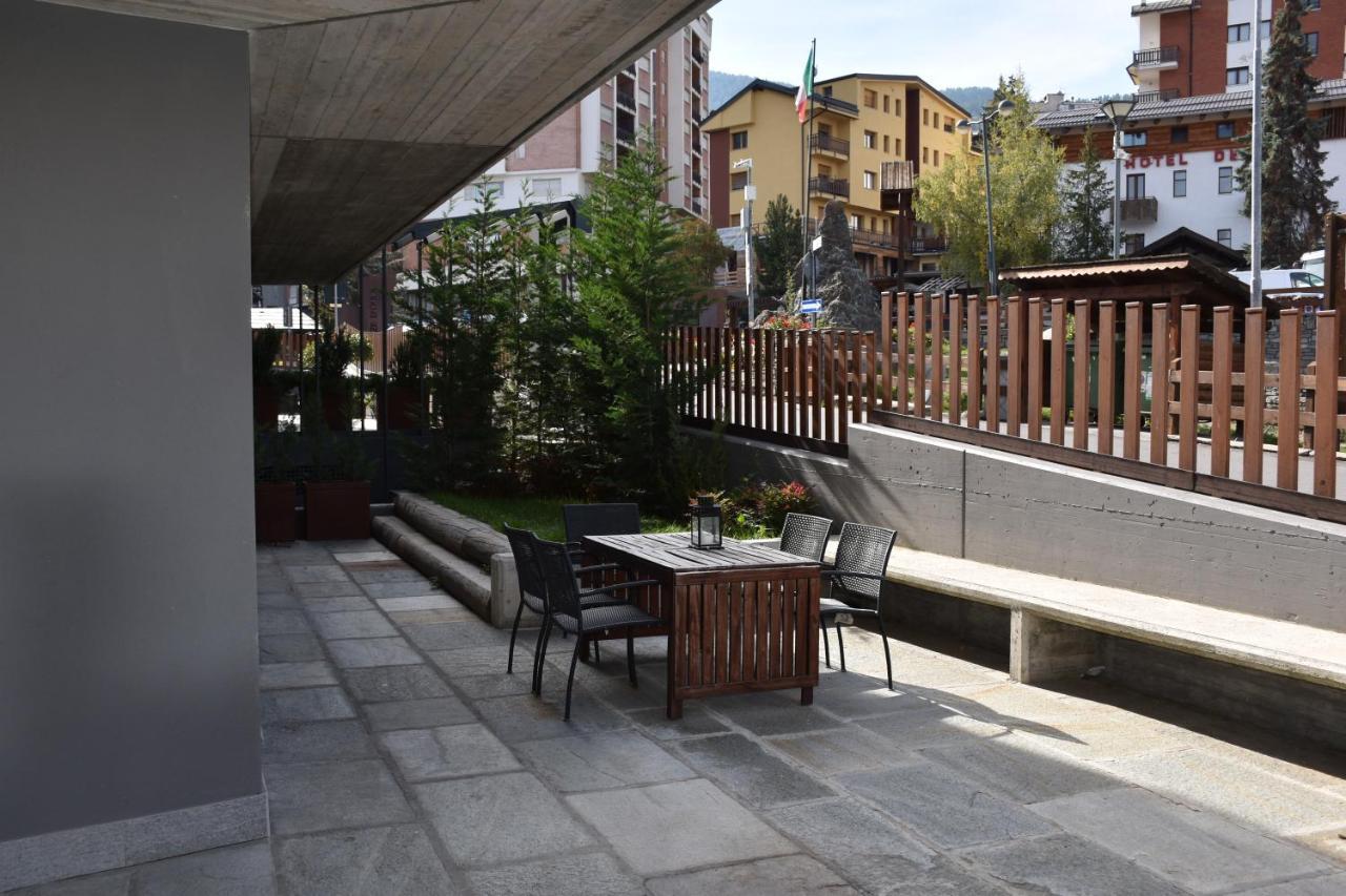 Residenza Du Parc Lägenhet Oulx Exteriör bild